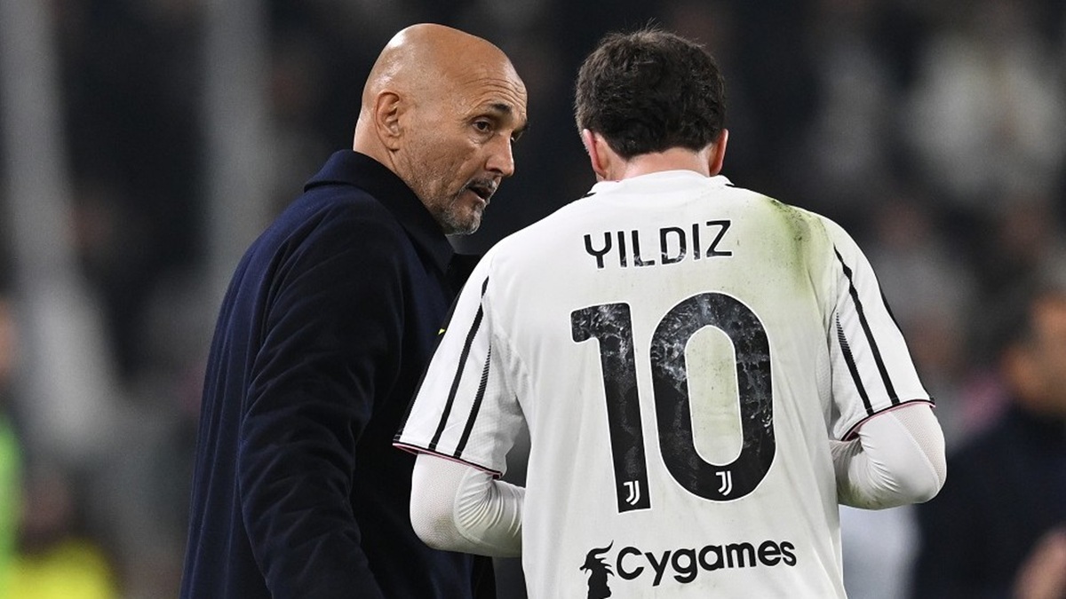 Yildiz pungolato da Gazzetta: «Serve un’altra ‘spallettata’. Abbiamo criticato Tudor e Motta, ma se lui fosse un vero 10…» Yildiz pungolato da Gazzetta: «Serve un’altra ‘spallettata’. Abbiamo criticato Tudor e Motta, ma se lui fosse un vero 10…»