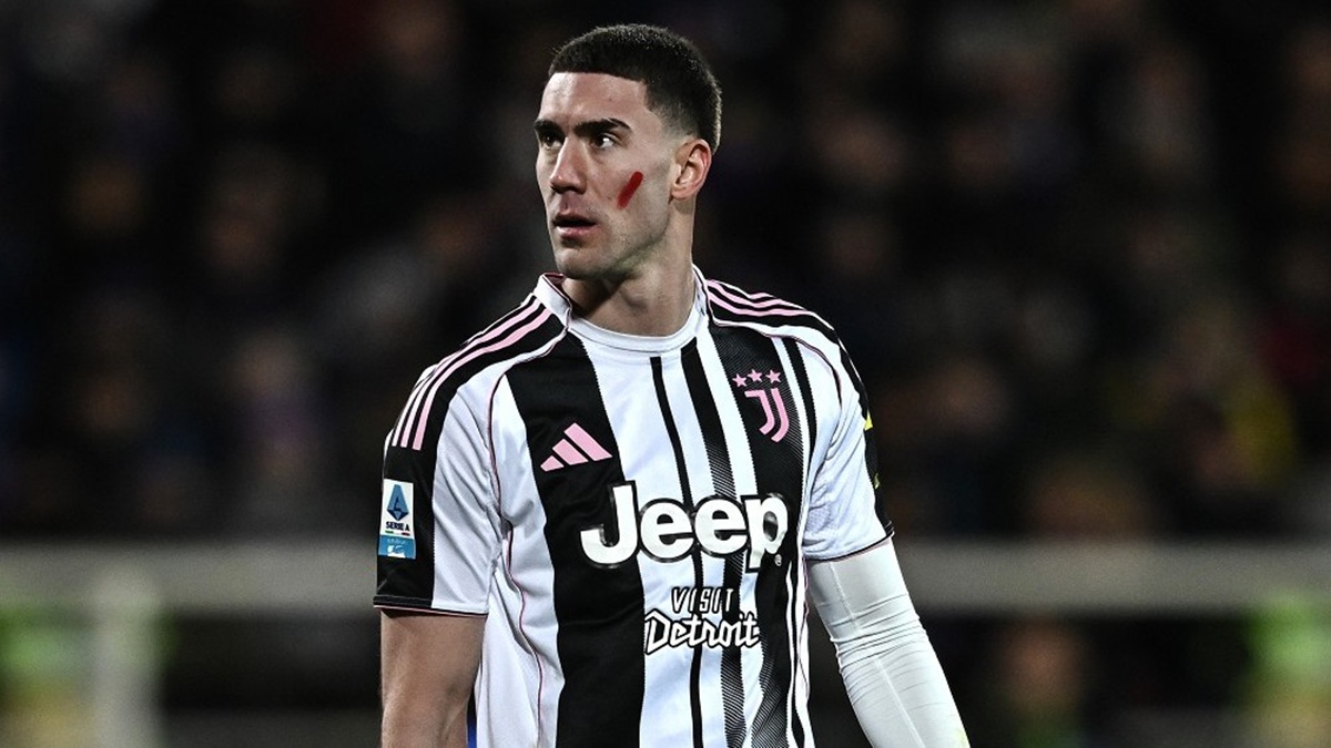 Cori discriminatori contro Vlahovic in Fiorentina Juve: l’avvertimento di Doveri e il rischio sospensione Cori discriminatori contro Vlahovic in Fiorentina Juve: l’avvertimento di Doveri e il rischio sospensione