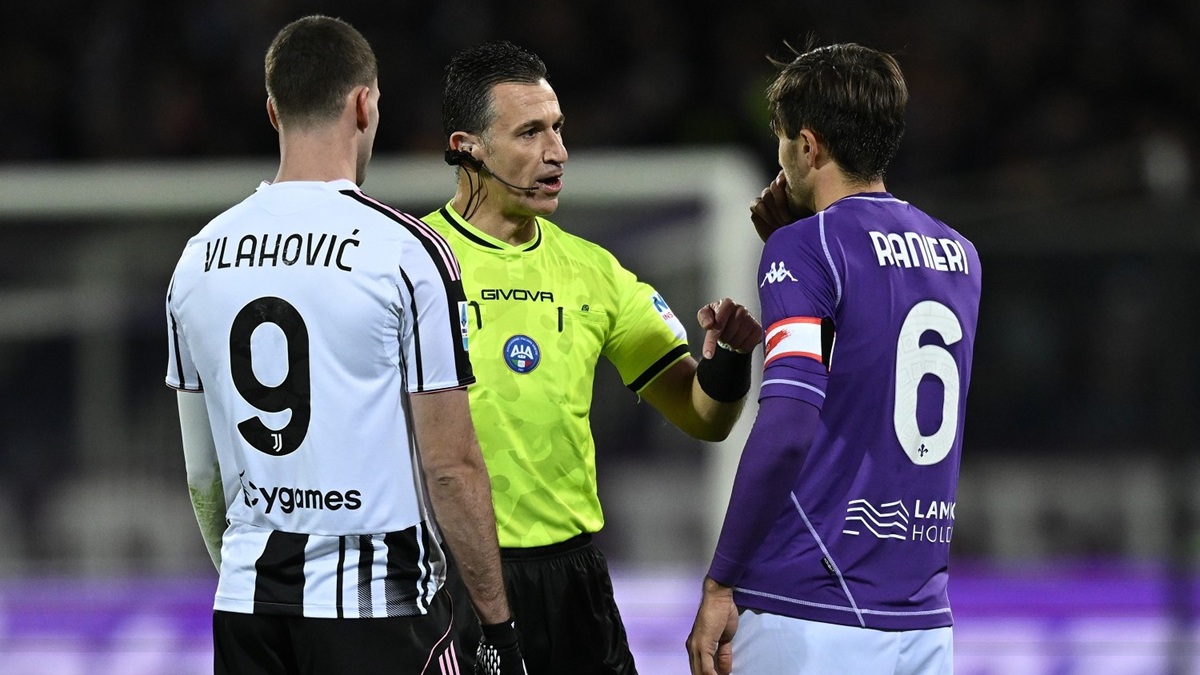 Cori razzisti contro Vlahovic, il bel discorso di Spalletti: «Imbruttiamo lo sport più bello del mondo. Senza calcio sarebbe tutto più triste»