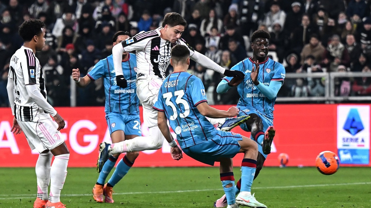 Pagelle Juve Cagliari: TOP E FLOP dopo il primo tempo Pagelle Juve Cagliari: TOP E FLOP dopo il primo tempo