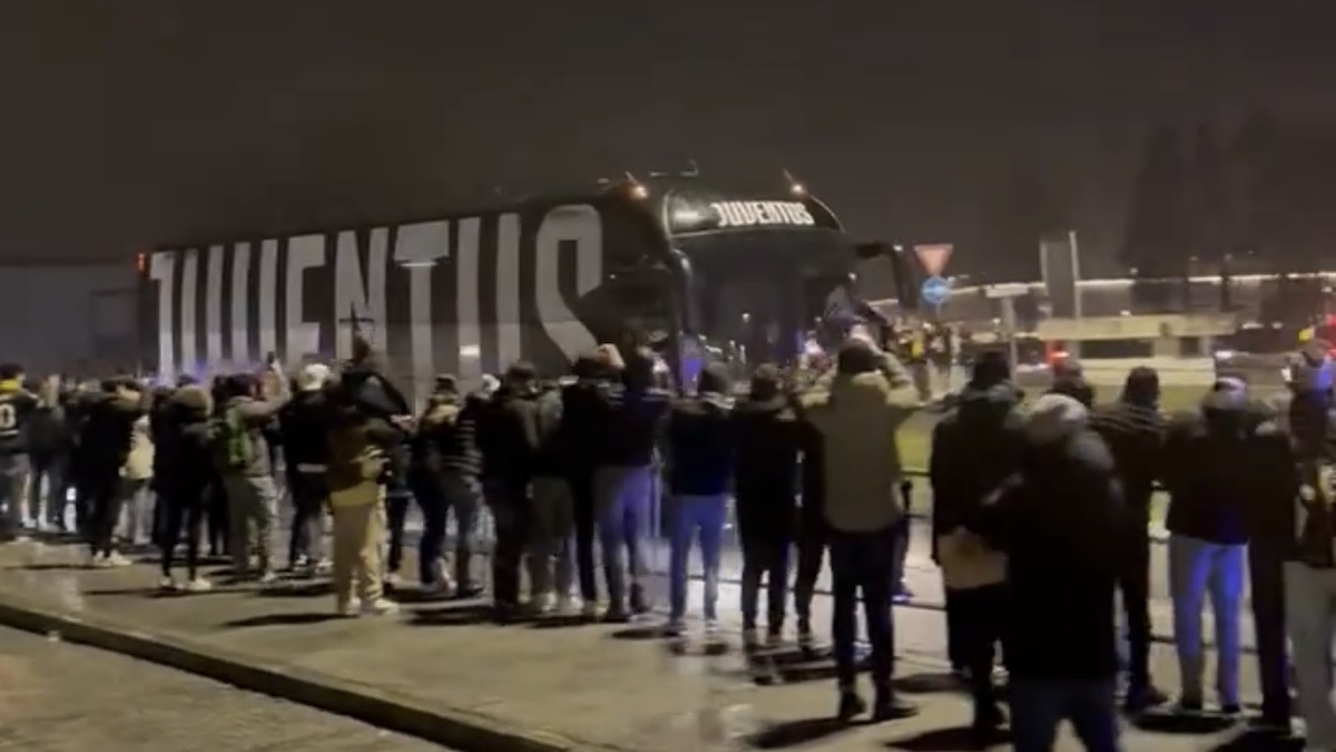 Juve Roma, i pullman delle due squadre sono arrivati all'Allianz Stadium: FOTO e VIDEO del pre-partita 36 Pullman