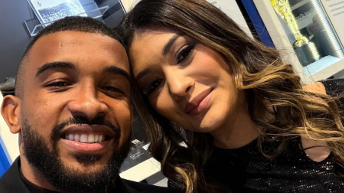 Bremer fa gli auguri ai tifosi della Juventus: messaggio speciale del difensore che scalda il popolo bianconero - FOTO 36 bremer compagna