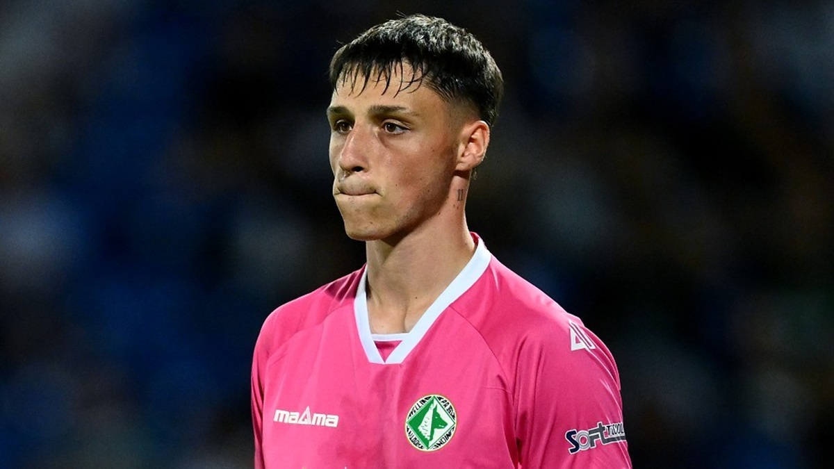 Daffara mostruoso in Avellino Venezia: quattro miracoli da fenomeno per il portiere di proprietà della Juventus! Cosa è successo 36 daffara