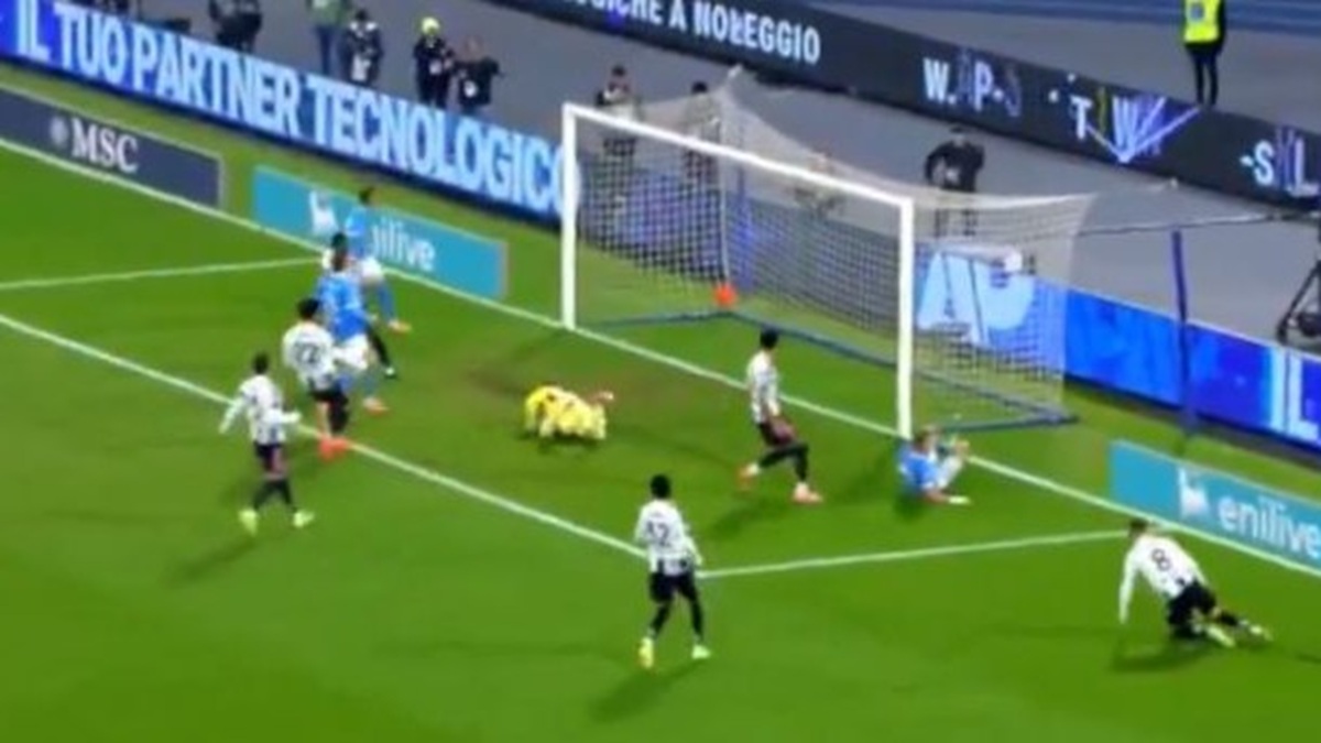 Gol Hojlund: dormita difensiva della Juventus, Neres inventa e il danese fulmina subito Di Gregorio – FOTO Gol Hojlund: dormita difensiva della Juventus, Neres inventa e il danese fulmina subito Di Gregorio – FOTO