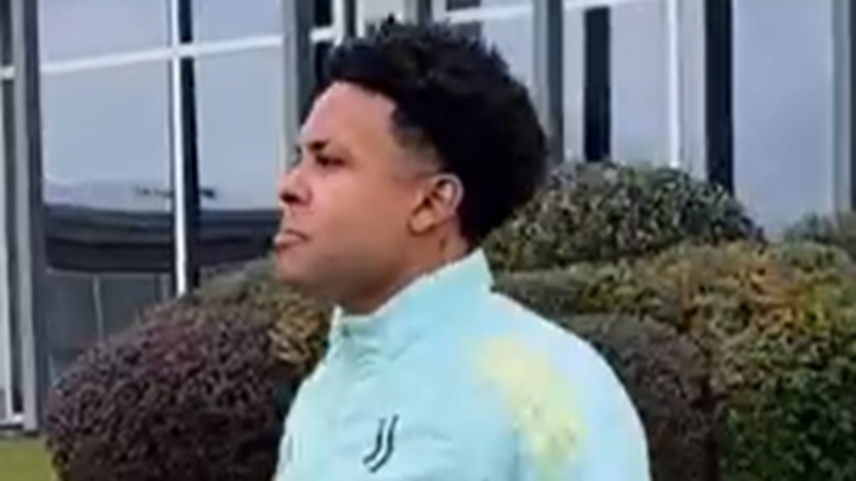 Juventus, qual è l’artista del 2025 dei calciatori bianconeri? Cosa hanno risposto dalla Continassa, le reazioni – VIDEO Juventus, qual è l’artista del 2025 dei calciatori bianconeri? Cosa hanno risposto dalla Continassa, le reazioni – VIDEO