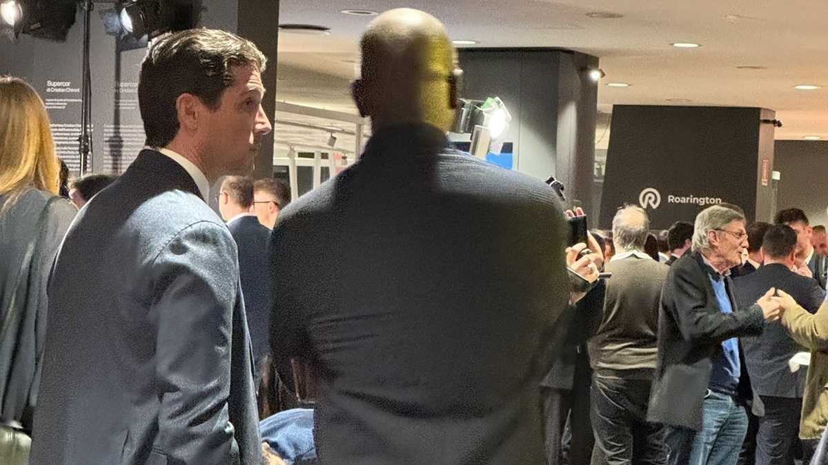 Golden Boy 2025: presente il dt della Juve Modesto, la FOTO con Lilian Thuram scalda i tifosi bianconeri