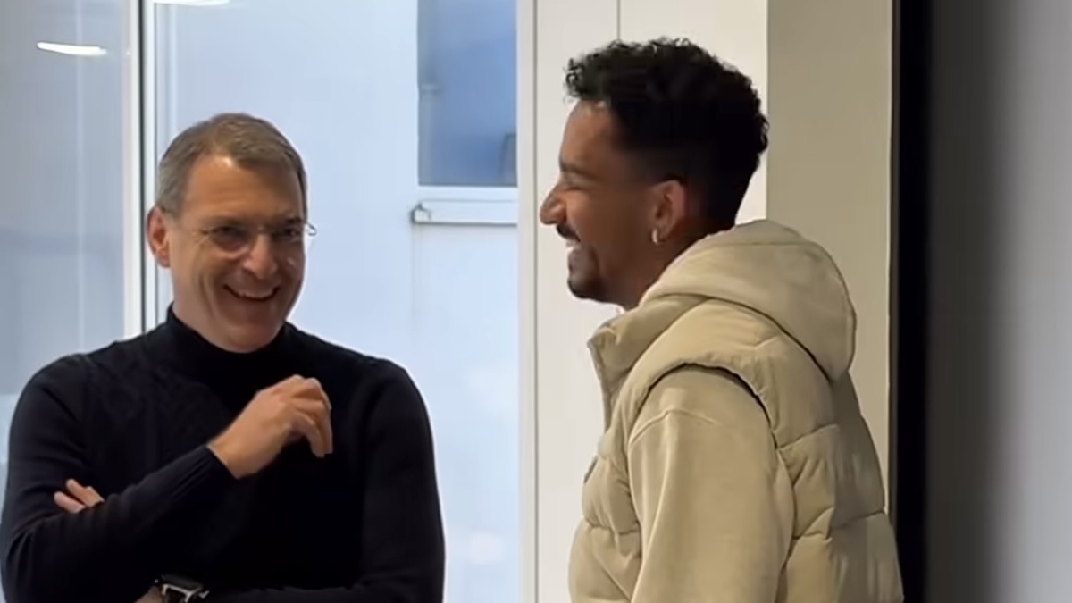 Danilo torna alla Continassa: il giorno dopo Juve Lecce il brasiliano va a trovare la squadra nel quartier generale bianconero - VIDEO 36 Danilo