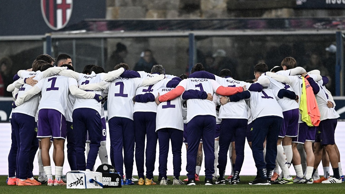 Commisso, Bologna Fiorentina si gioca in un clima surreale: i giocatori della Viola ricordano il presidente - FOTO 36 Fiorentina
