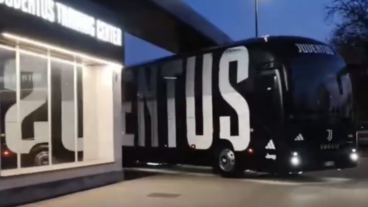 Juventus in partenza per Parma: il pullman ha lasciato la Continassa, domani il match al Tardini - VIDEO 36 Pullman Juve