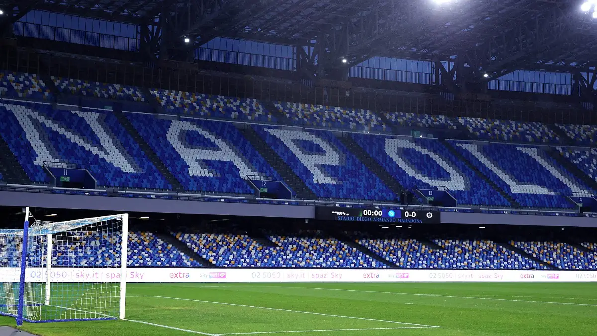 Napoli Chelsea, tifosi inglesi aggrediti in pieno centro: le loro condizioni e il comunicato del club londinese Napoli Chelsea, tifosi inglesi aggrediti in pieno centro: le loro condizioni e il comunicato del club londinese