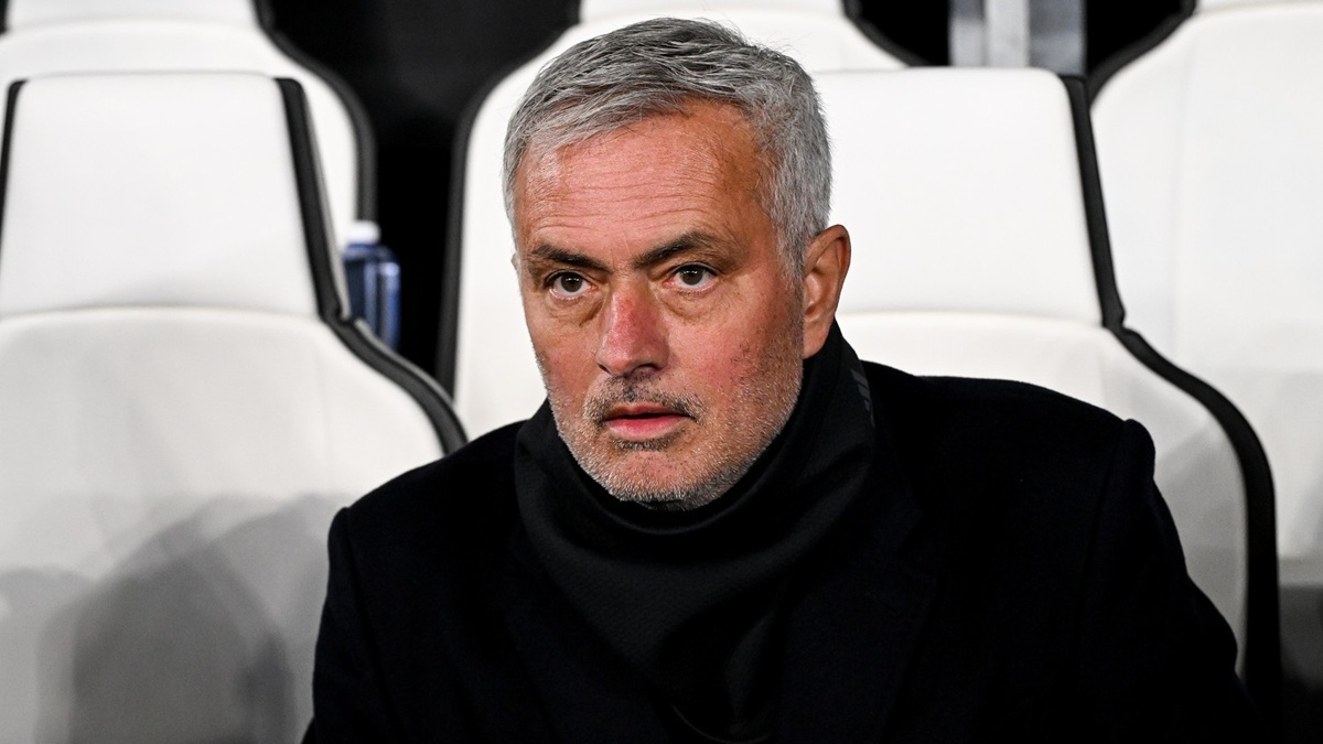 Mourinho torna allo Stadium: ecco l’accoglienza dei tifosi bianconeri. Dalla Curva si leva quel coro