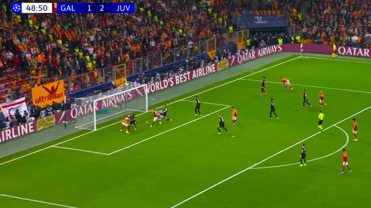 Gol Lang: l’ex Napoli prima pareggia i conti e poi realizza il 4 2: crollo bianconero