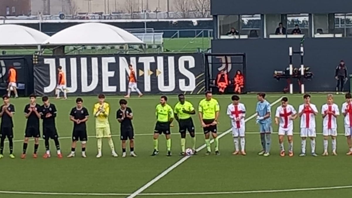 Juventus Genoa Under 15 1 1 LIVE: Laganà pareggia i conti su assist di Duka Juventus Genoa Under 15 1 1 LIVE: Laganà pareggia i conti su assist di Duka