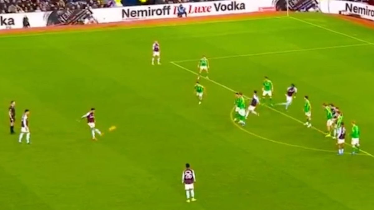 Douglas Luiz, assist delizioso in pallonetto contro il Newcastle: tutti in bambola 36 Douglas Luiz