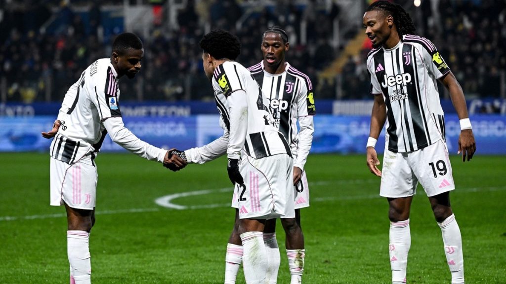 Esultanza juventus mckennie