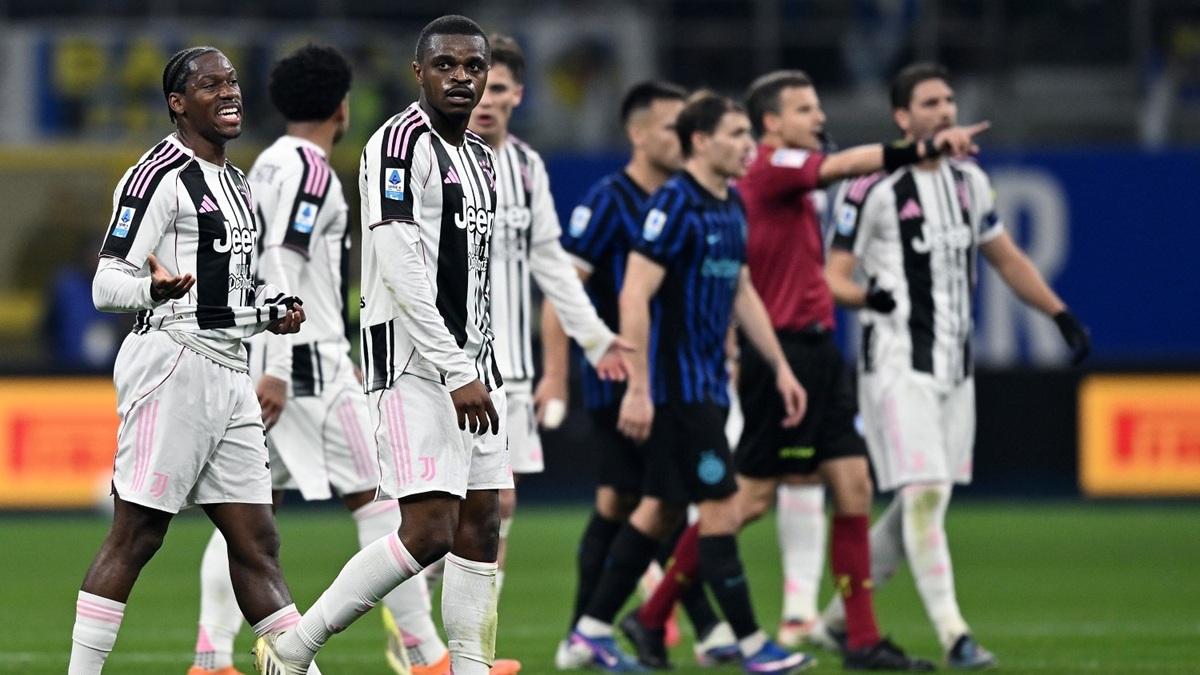 Espulsione Kalulu, i parlamentari juventini diramano un duro comunicato: «Se si andrà avanti così...» 36 kalulu inter juve
