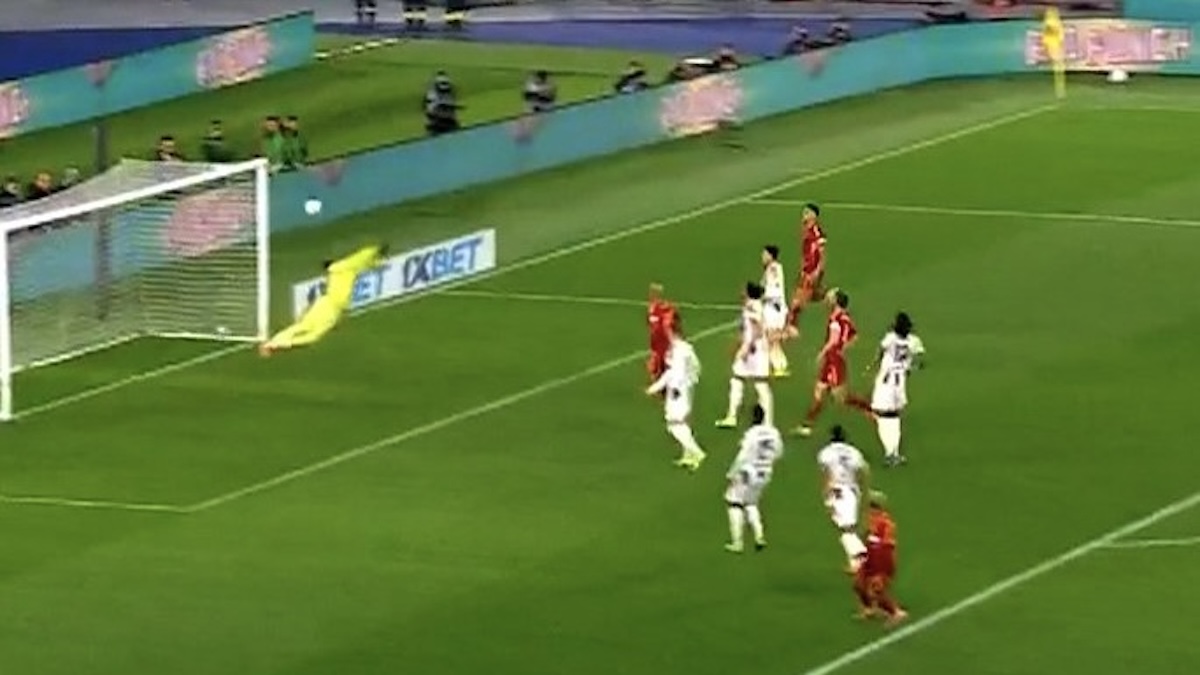 Gol Wesley: destro a girare sul palo lontano, Perin non può nulla sulla perla del brasiliano. Juve sotto a Roma Gol Wesley: destro a girare sul palo lontano, Perin non può nulla sulla perla del brasiliano. Juve sotto a Roma