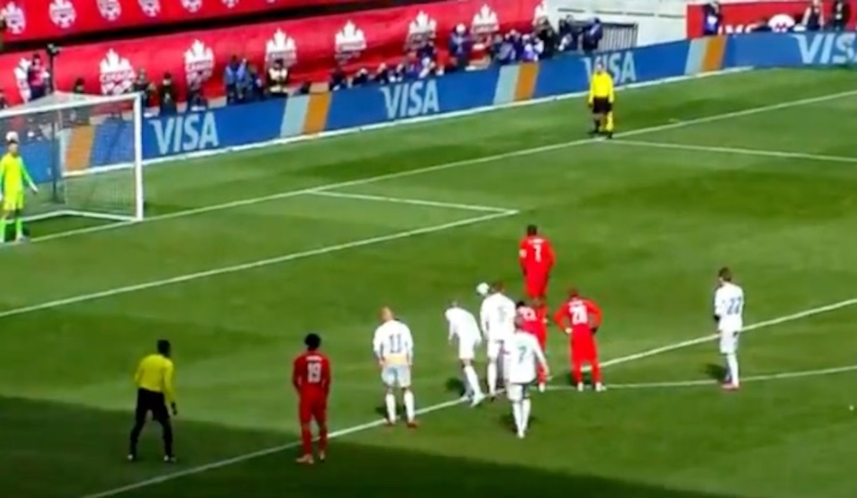 David rigenerato dal Canada: doppietta su rigore contro l'Islanda. Poi esce per infortunio 36 david-canada