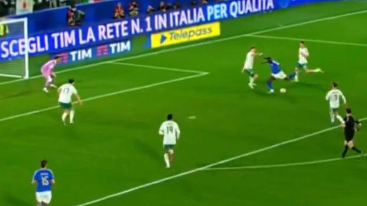 Gol Kean, l'ex Juve raddoppia in Italia Irlanda del Nord: sinistro all'angolino che bacia il palo e finisce in rete 36 kean