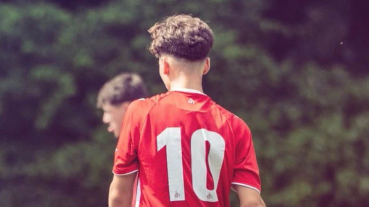 Esposito Juve, i bianconeri hanno messo gli occhi sul giovane talento del Colonia: la concorrenza è agguerrita. I dettagli 36 emanuele esposito