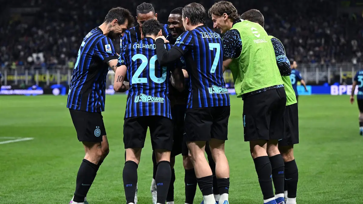 Inter Roma 5-2: scatto scudetto per Chivu, giallorossi travolti 36 esultanza Inter