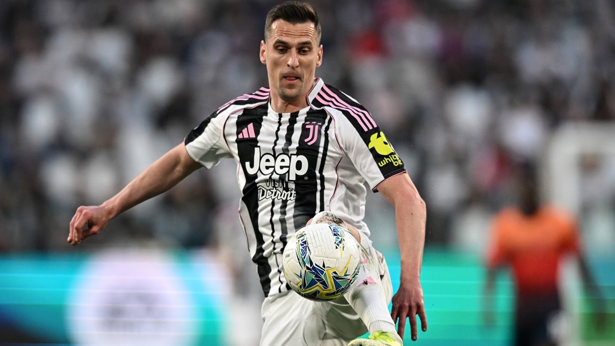 Milik Juve, la Lazio si sfila: qual è l'ipotesi più probabile per il futuro del polacco 36 milik