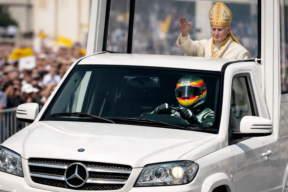 Fernando Alonso e la richiesta speciale: pilota della Papamobile 36 Un pilota di Formula 1 alla guida della Papamobile