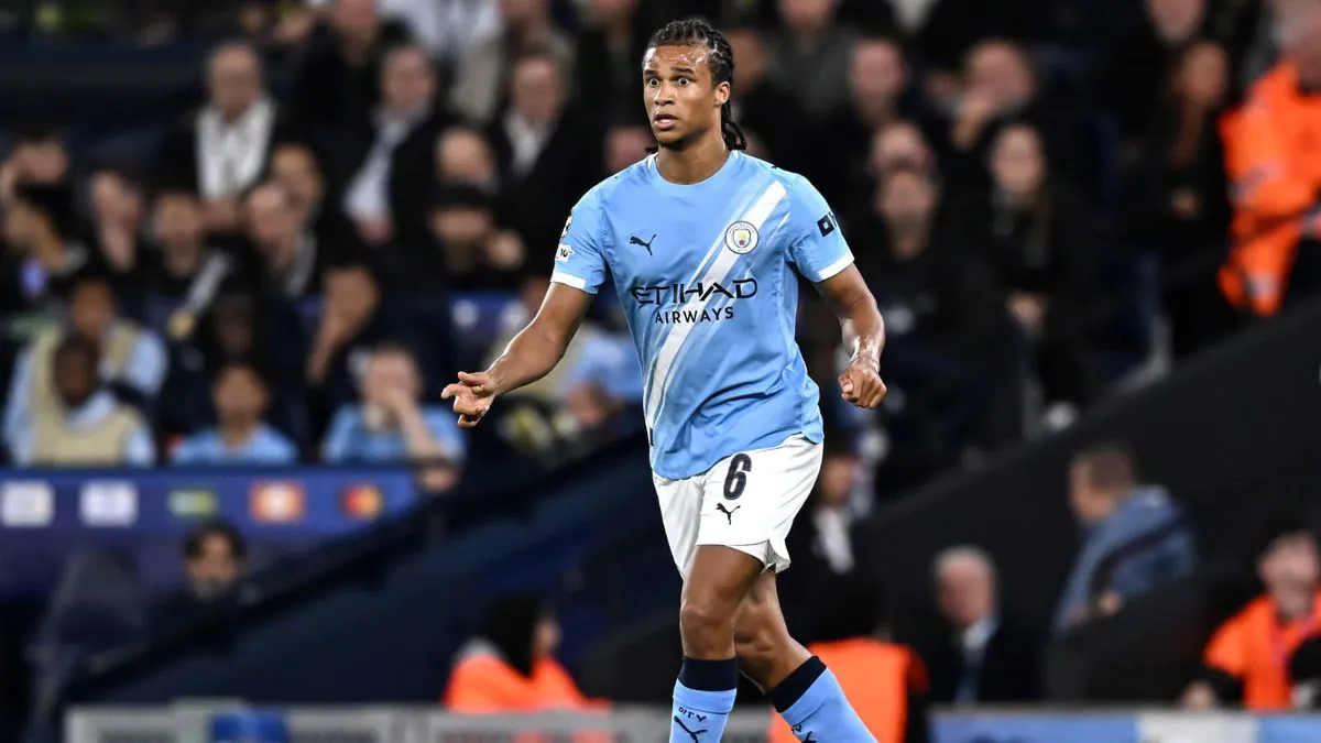 Ake Juve, dall'Olanda confermano l'interesse bianconero: possibile duello con un'altra italiana per il difensore del City. Gli aggiornamenti 36 Ake