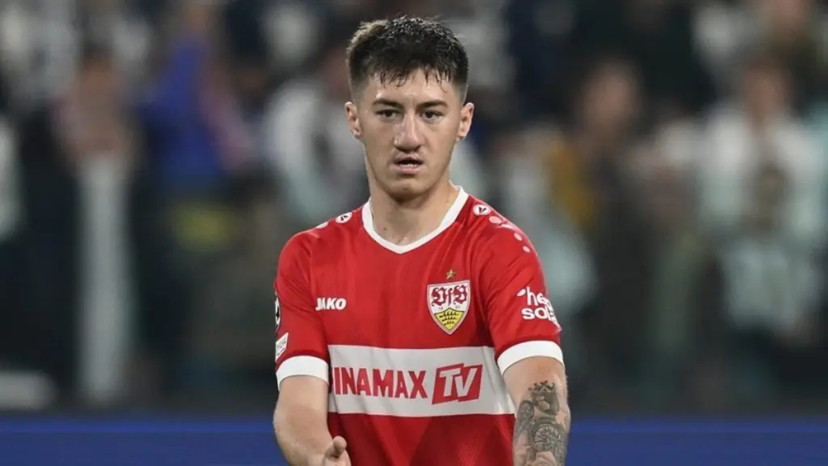 Stiller alla Juve, il centrocampista resta un obiettivo di Comolli. C'è da superare un grande ostacolo. Di cosa si tratta 36 Stiller
