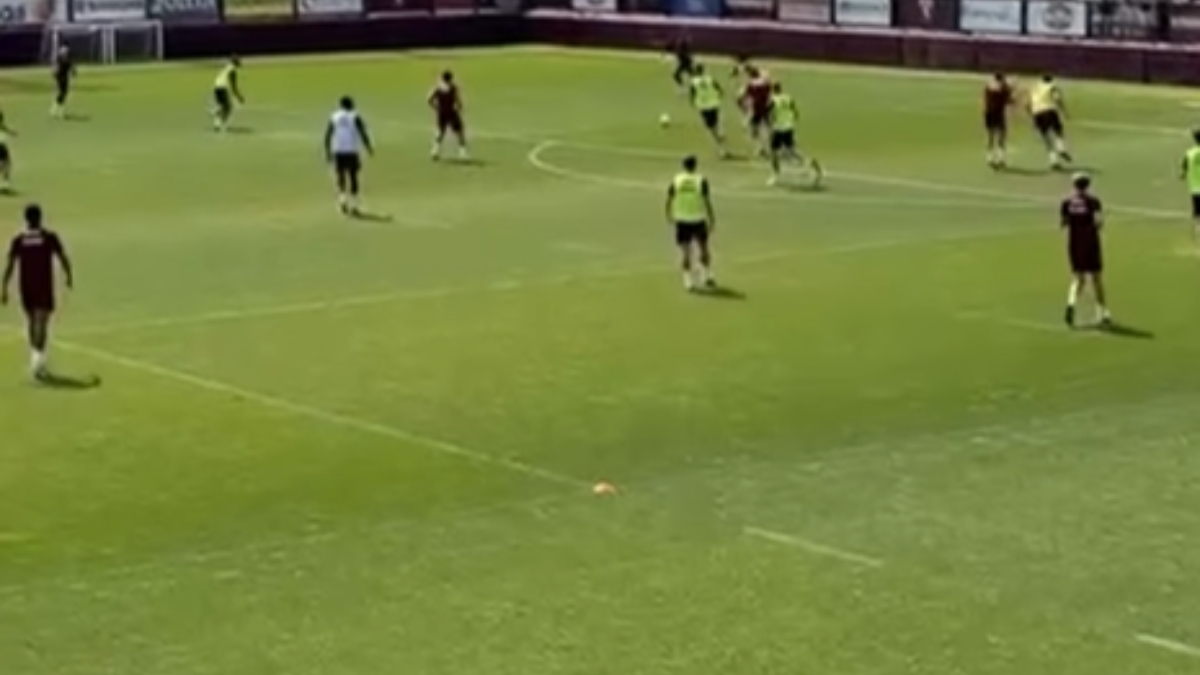 torino juve allenamento a porte aperte al filadelfia cos236 i tifosi granata hanno caricato la squadra prima del derby 8211 video da Juventusnews24.com torino juve allenamento a porte aperte al filadelfia cos236 i tifosi granata hanno caricato la squadra prima del derby 8211 video