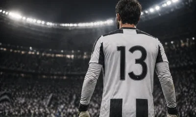 Alisson di spalle con la maglia numero 13 della Juve, immagine creata con intelligenza artificiale