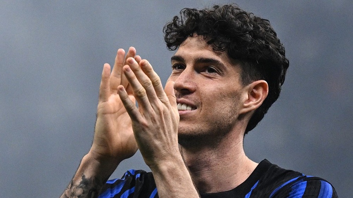 Bastoni dimentica le critiche e ringrazia l'Inter: «Questo Scudetto vale di più. Non sono mai stato solo» 36 bastoni