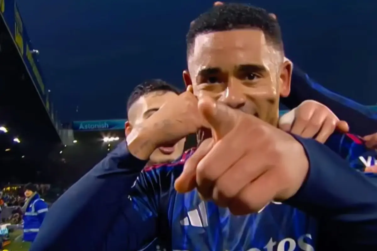 Gabriel Jesus esulta dopo un gol con la maglia dell'Arsenal