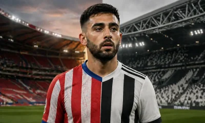 Nico Gonzalez con metà maglia Atletico e metà Juventus