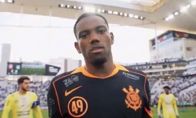 André