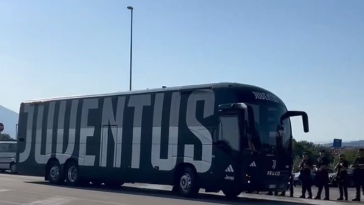 frosinone juve i pullman delle due squadre sono arrivati allo stirpe 8211 foto e video del pre partita da Juventusnews24.com frosinone juve i pullman delle due squadre sono arrivati allo stirpe 8211 foto e video del pre partita