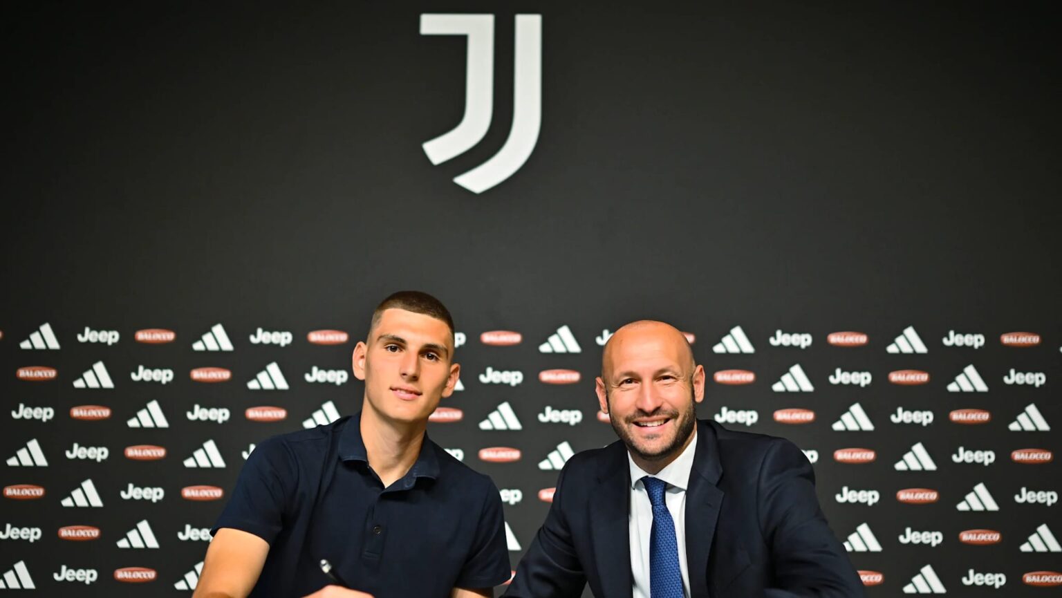 lacmanovic juve arriva anche l8217ufficialit224 il serbo firma un contratto fino al 30 giugno 2029 con la societ224 bianconera i dettagli da Juventusnews24.com lacmanovic juve arriva anche l8217ufficialit224 il serbo firma un contratto fino al 30 giugno 2029 con la societ224 bianconera i dettagli