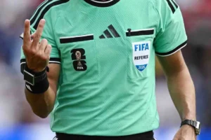 Arbitro Juve NEC: designato il fischietto del match. Chi dirigerà l’esordio dei bianconeri in Europa League
