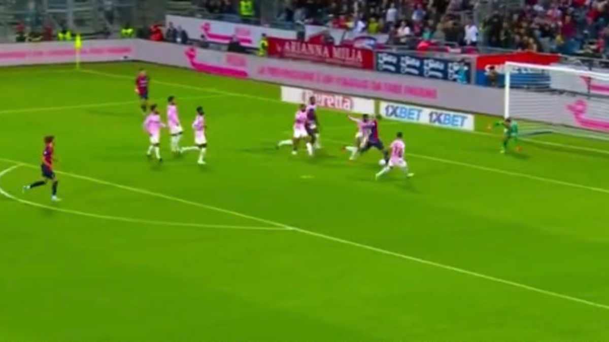 gol maldini cagliari juve 1 0 i sardi passano in vantaggio al primo tiro in porta cosa 232 successo all8217unipol domus 8211 foto da Juventusnews24.com gol maldini cagliari juve 1 0 i sardi passano in vantaggio al primo tiro in porta cosa 232 successo all8217unipol domus 8211 foto