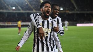 Douglas luiz kalulu lecce juve